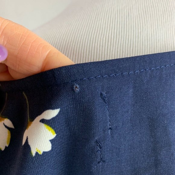 NEW Urban Outfitters navy blue white floral romper - Picture 4 of 6